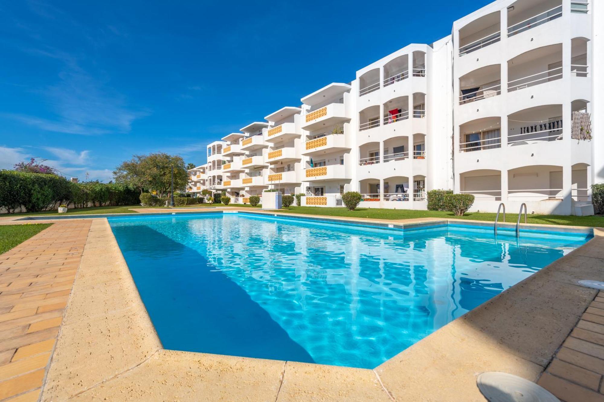 Algarsun - Idealy Situated Holiday Apartment With All Modern Comfort Albufeira Esterno foto